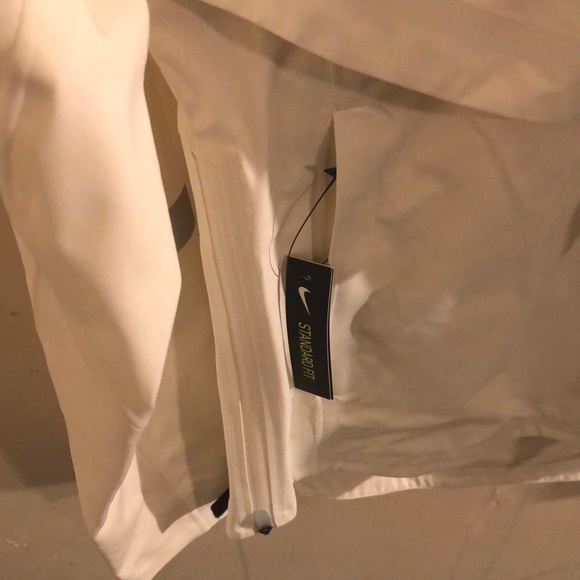 Nike Aero Shield Jacket - Picture 6 of 13